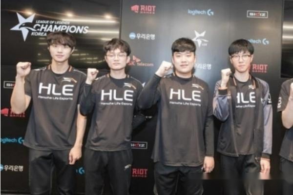 同的篮球哲 同的篮球哲